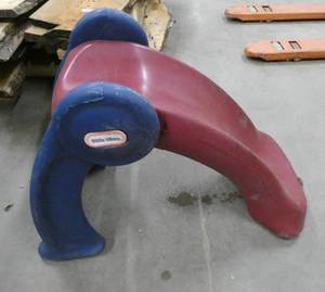 lot 22 image: little tikes slide