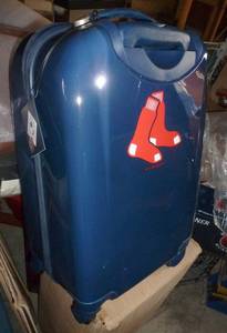 lot 93 image: Red Sox spinner luggage bag hard sided
