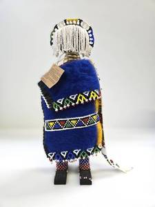 lot 34 image: Larger Handmade South African Ndebele Bride Figure