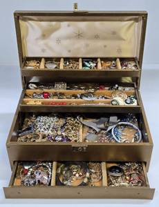 lot 61 image: Vintage Jewelry Box Full of Vintage Costume etc Jewelry