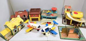 lot 68 image: Large Group of Vintage Fisher Prices Little People Playsets