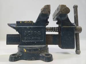 lot 108 image: Vintage Sears Swivel Anvil Bench Vise