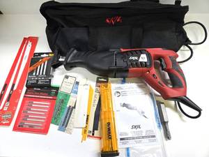 lot 146 image: Excellent Working SKIL Reciprocating Saw wCarrying Case & Many New Blades 
