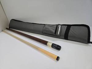 lot 184 image: Nice Condition McDermott Pool Cue wCase