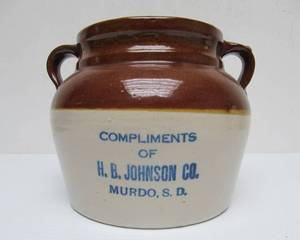 lot 274 image: Old Vintage Advertising Bean Pot wLid - Murdo, South Dakota
