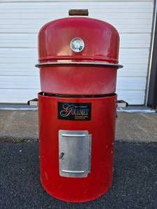 lot 276 image: Brinkmann Gourmet Charcoal Smoker