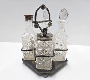 lot 304 image: Ornate Antique Victorian CrystalGlass Cruet Set