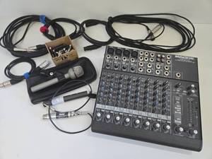 lot 333 image: Quality MACKIE 1202-VLZ Pro 12 Channel MicLine Mixer  Extras