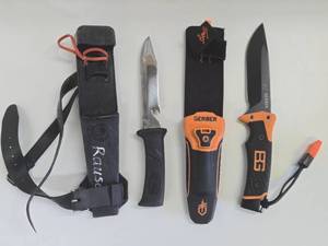 lot 337 image: GERBER Diving & Survival Knives wSheaths