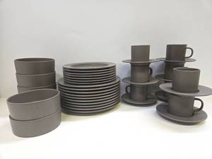 lot 359 image: Large Set of Brand New or Like-New CALVIN KLEIN Swid Powell Gray Dishware