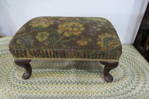 lot 20 image: Upholstered spoon carved ottoman...
