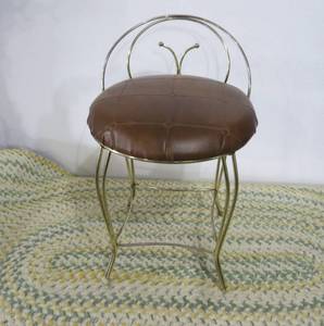 lot 22 image: (2) Vanity stools...