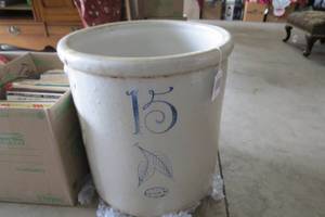 lot 65 image: Union Stoneware 15 gallon crock, ha...