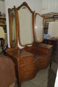 lot 77 image: Ornate dresser with mirrors...