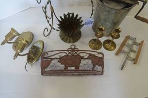 lot 129 image: Metal items - baskets, trays, ice c...