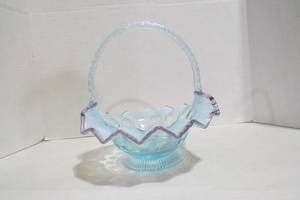lot 167 image: Fenton basket...
