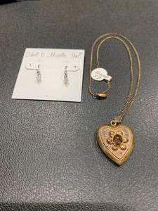 lot 213 image: 12K gold heart locket necklace and ...