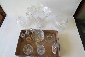 lot 179 image: Lead crystal pieces, glass painted ...