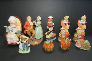 lot 183 image: Fall and pilgrim bear decorations, ...