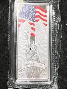 lot 40 image: 2 TROY OZ .999 FINE SILVER NEVER FORGET 911 BAR