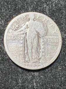 lot 70 image: 1927 US STANDING LIBERTY QUARTER