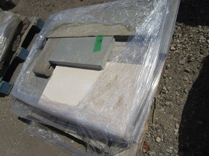 lot 110 image: Natural Stone Flagstone, Largest 35 x 11-12 x 1-12