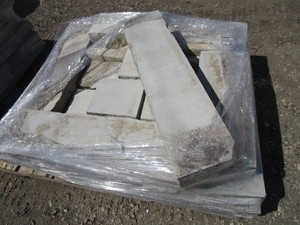 lot 114 image: Wall Block, 32 x 7-12