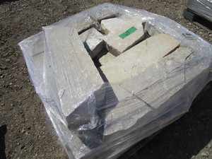 lot 117 image: Wall Block