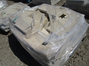 lot 118 image: Pavers - Travertina