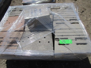 lot 125 image: VersaLok Wall Block, 16 x 12 x 6