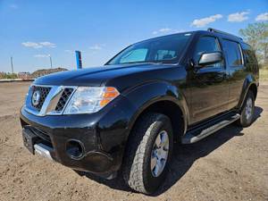 lot 6 image: 2012 Nissan Pathfinder