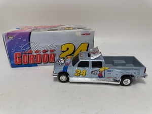 lot 84 image: Jeff Gordon #24 Dupont. NASCAR 2000 2000 Chevy Dually