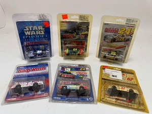 lot 41 image: Lot of (6) Jeff Gordon Diecast