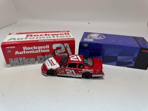 lot 125 image: Mike Dillon #21 Rockwell Automation 2000 Monte Carlo