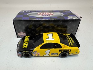 lot 132 image: HERMIE SADLER #1 DEWALT 1997 MONTE CARLO