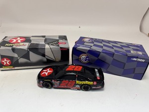 lot 111 image: Kenny Irwin #28 Texaco 1999 Taurus