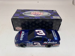 lot 117 image: Steve Park #3 Ac-Delco 1997 Monte Carlo