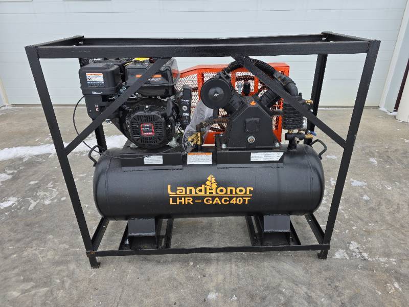 lot 27 image: Landhoner Gas Air Compressor 40 Gallon