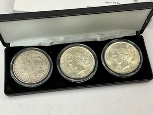 lot 6 image: 3pc Silver Dollar Run 1921-1923