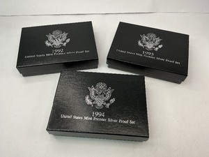 lot 76 image: 3x Run of Silver Premier Sets from 1992-1994