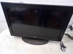 lot 32 image: 32 Sanyo TV no remote