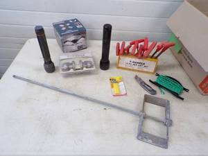 lot 22 image: Mud Mixer, T Handle Hex Set, Led Light, Flashlights, and more