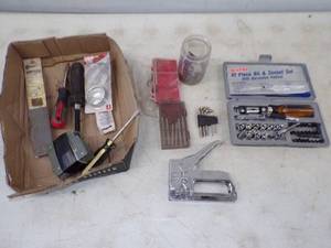 lot 20 image: Tool lot with Sockets, Bits Screwdrivers