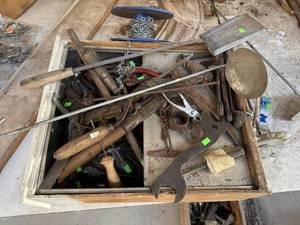 lot 51 image: Vintage Tools