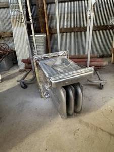 lot 61 image: Clothing Cart and Radiator, Heat exchanger