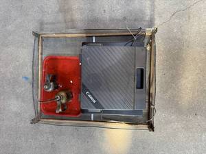 lot 96 image: Screener, Oil Cans and Canon Printer