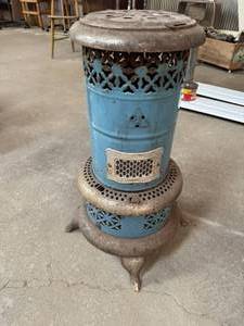 lot 98 image: Vintage Heater