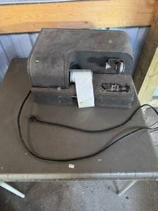 lot 121 image: Watch Master Watch Timing Machine Model G-57