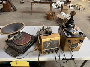 lot 151 image: Vintage Electronics