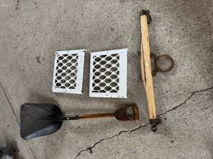 lot 168 image: Vintage Saw Blade and Vintage Shovel